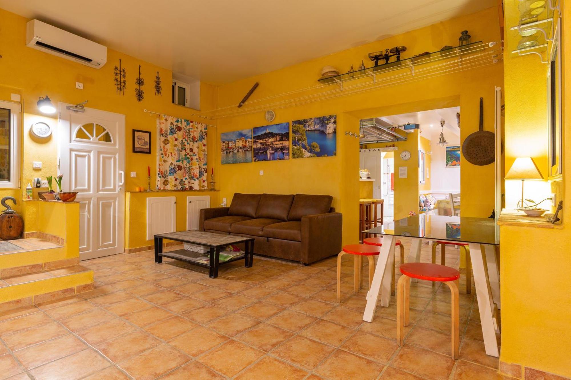 Dorm Hostel Camp Backpackers Marseille Ngoại thất bức ảnh